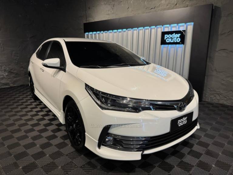 TOYOTA - COROLLA - 2018/2018 - Branca - R$ 109.900,00