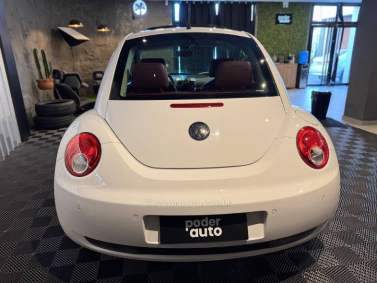 VOLKSWAGEN - NEW BEETLE - 2009/2009 - Branca - R$ 49.900,00