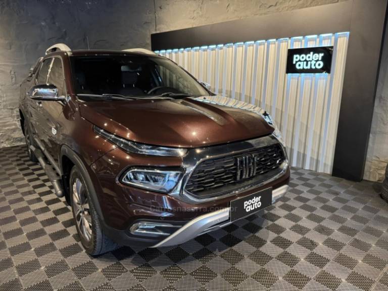 FIAT - TORO - 2022/2022 - Vinho - R$ 148.900,00