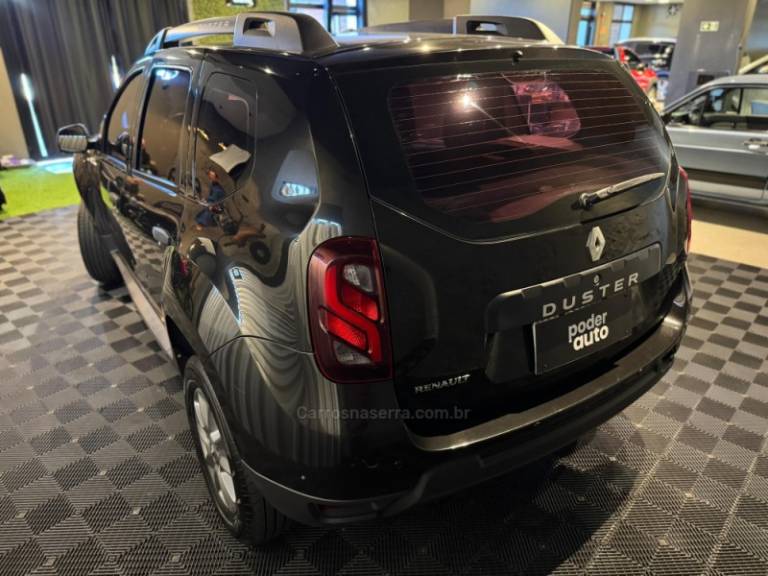 RENAULT - DUSTER - 2018/2018 - Preta - R$ 68.900,00