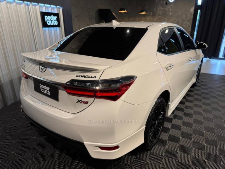 TOYOTA - COROLLA - 2018/2018 - Branca - R$ 109.900,00