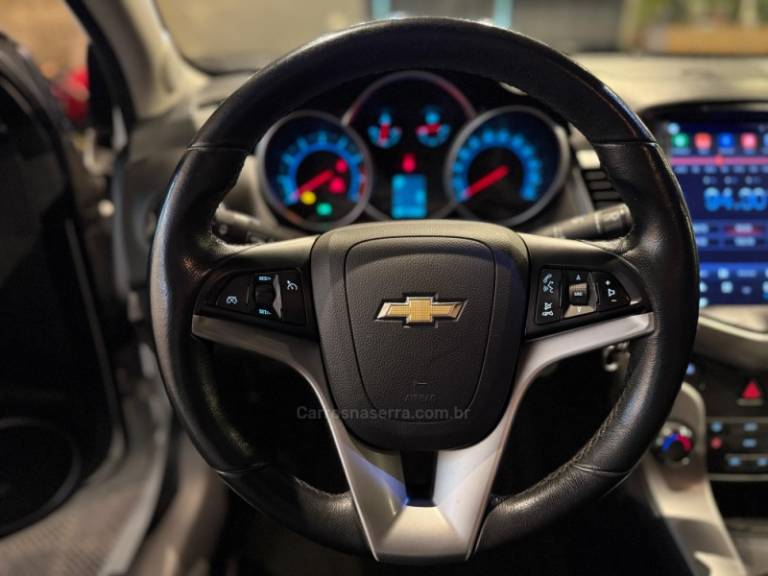 CHEVROLET - CRUZE - 2013/2013 - Branca - R$ 58.900,00