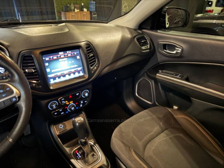 JEEP - COMPASS - 2017/2017 - Branca - R$ 86.900,00
