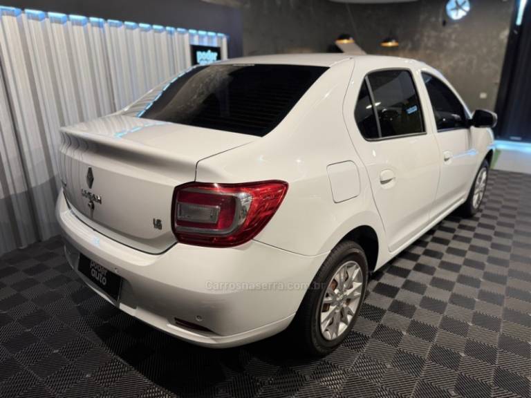 RENAULT - LOGAN - 2020/2020 - Branca - R$ 57.900,00