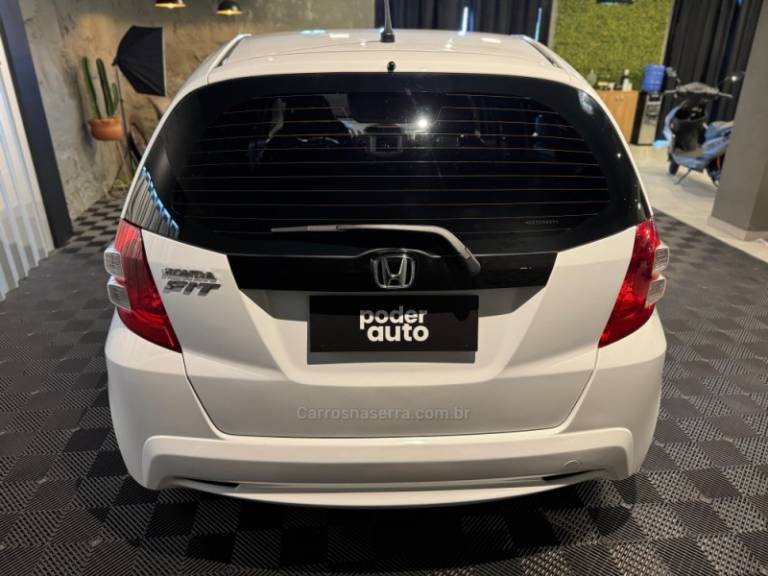 HONDA - FIT - 2013/2013 - Branca - R$ 48.900,00