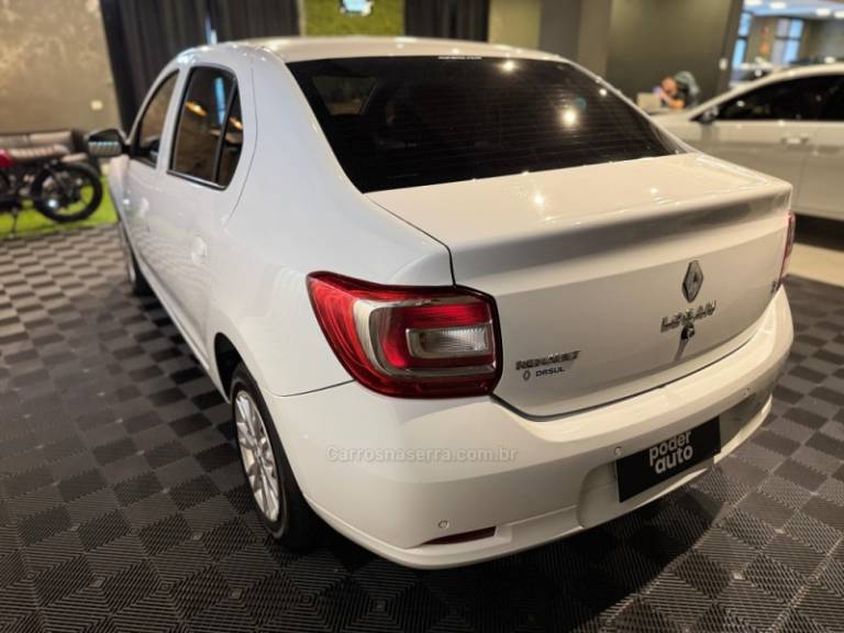 RENAULT - LOGAN - 2020/2020 - Branca - R$ 57.900,00