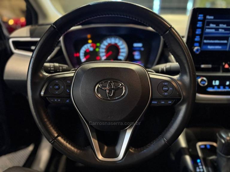 TOYOTA - COROLLA - 2022/2022 - Preta - R$ 134.900,00