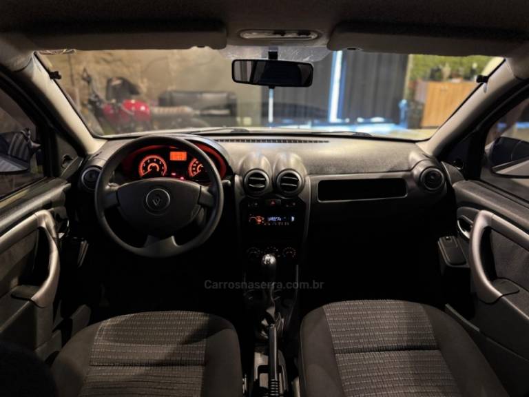 RENAULT - SANDERO - 2012/2012 - Prata - R$ 33.900,00