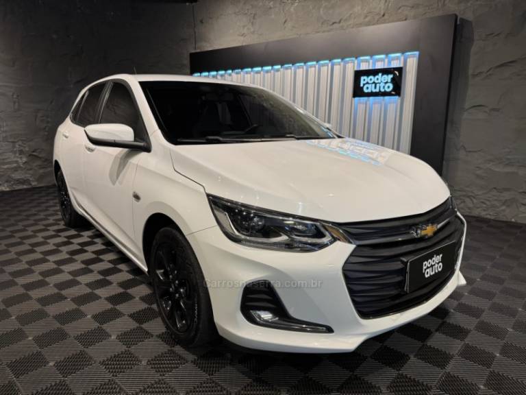 CHEVROLET - ONIX - 2020/2020 - Branca - R$ 74.900,00