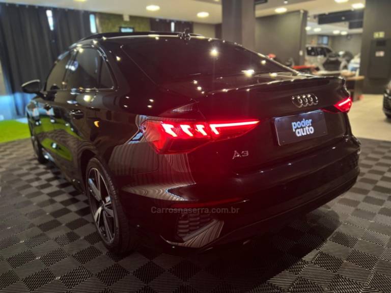AUDI - A3 - 2022/2022 - Preta - R$ 219.900,00