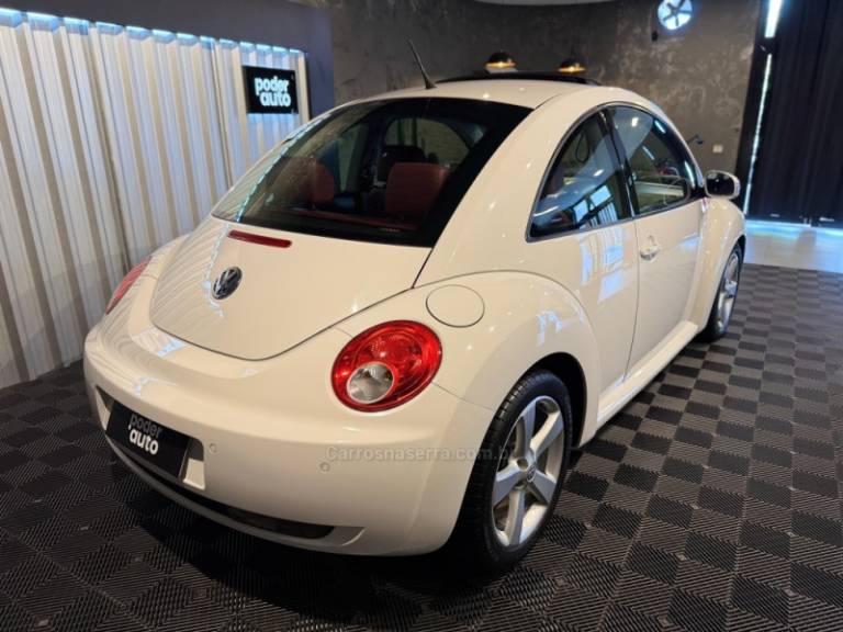 VOLKSWAGEN - NEW BEETLE - 2009/2009 - Branca - R$ 49.900,00