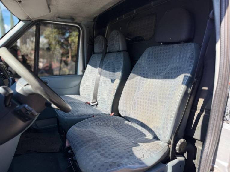 FORD - TRANSIT - 2012/2012 - Prata - R$ 78.900,00