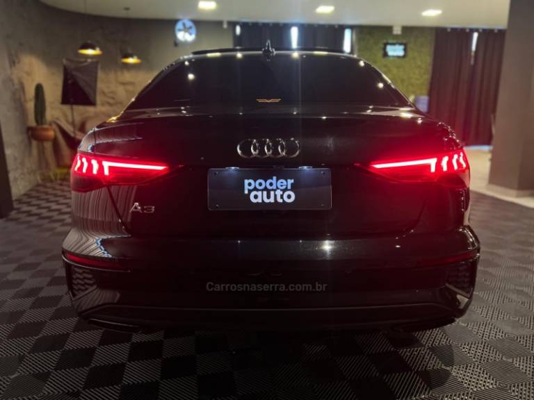 AUDI - A3 - 2022/2022 - Preta - R$ 219.900,00