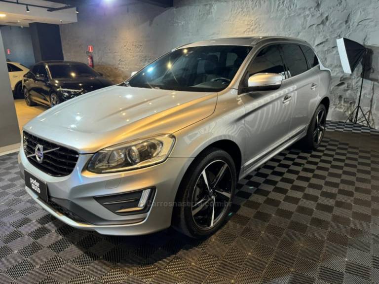VOLVO - XC60 - 2016/2016 - Prata - R$ 104.900,00