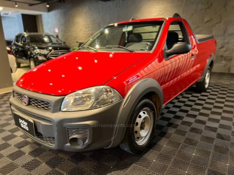 FIAT - STRADA - 2015/2015 - Vermelha - R$ 47.900,00