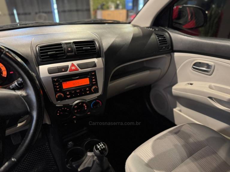 KIA MOTORS - PICANTO - 2011/2011 - Vermelha - R$ 31.900,00