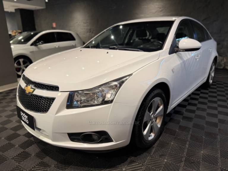 CHEVROLET - CRUZE - 2013/2013 - Branca - R$ 58.900,00