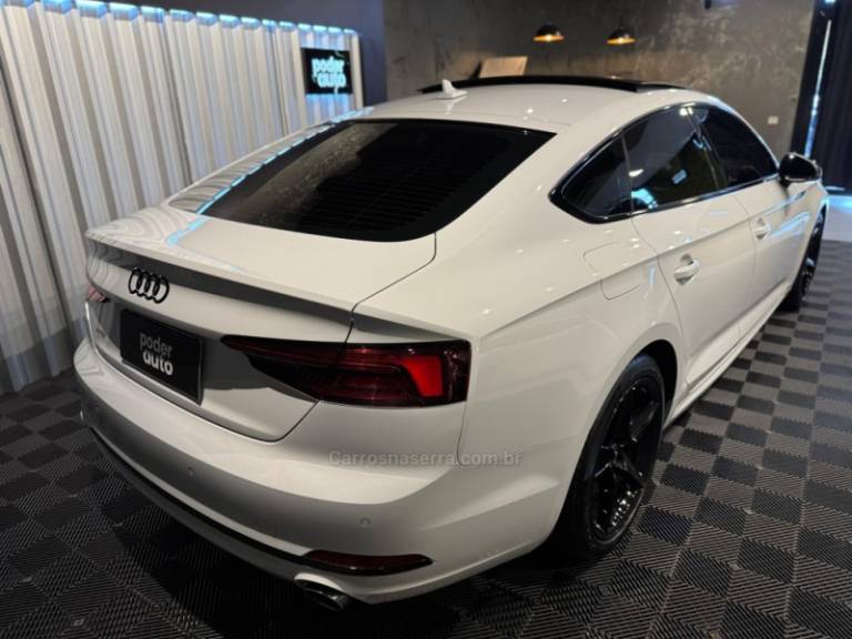 AUDI - A5 - 2019/2019 - Branca - R$ 177.900,00