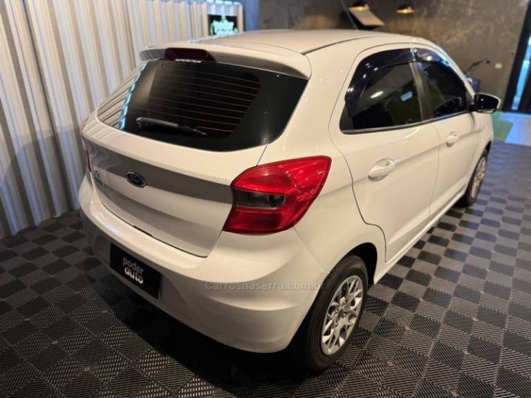 FORD - KA - 2015/2015 - Branca - R$ 38.900,00