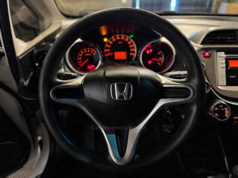 HONDA - FIT - 2013/2013 - Branca - R$ 48.900,00