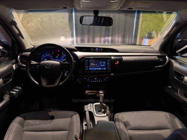 TOYOTA - HILUX - 2019/2019 - Branca - R$ 180.900,00