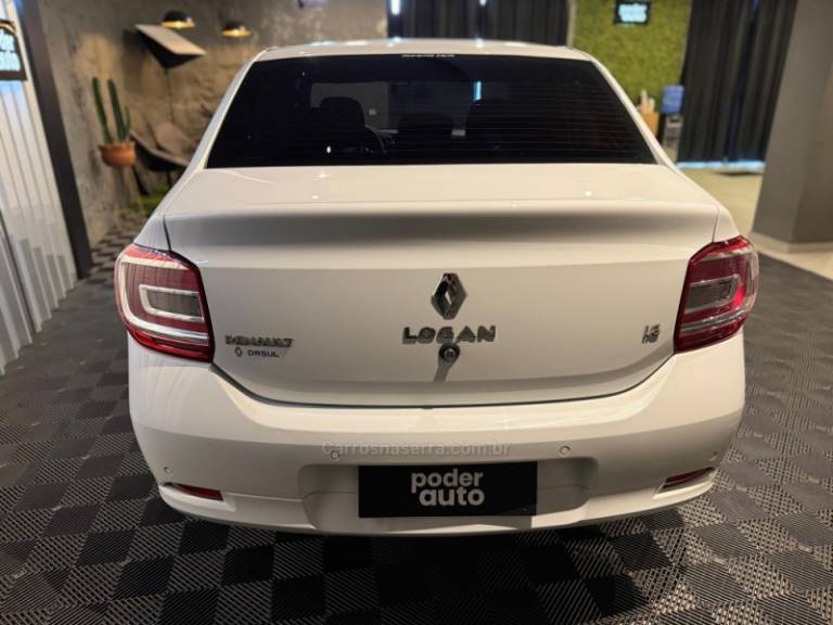 RENAULT - LOGAN - 2020/2020 - Branca - R$ 57.900,00