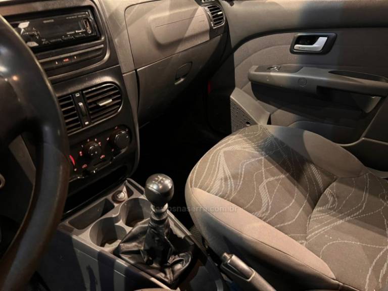 FIAT - STRADA - 2015/2015 - Vermelha - R$ 47.900,00