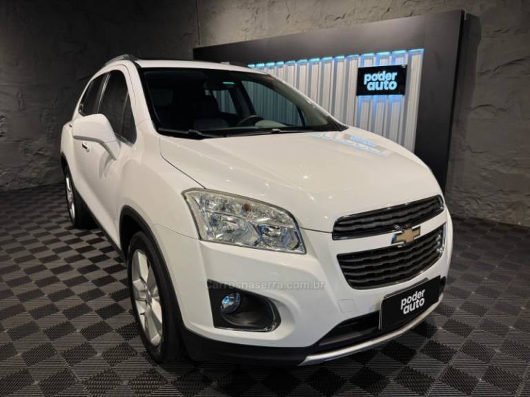 CHEVROLET - TRACKER - 2014/2014 - Branca - R$ 75.900,00
