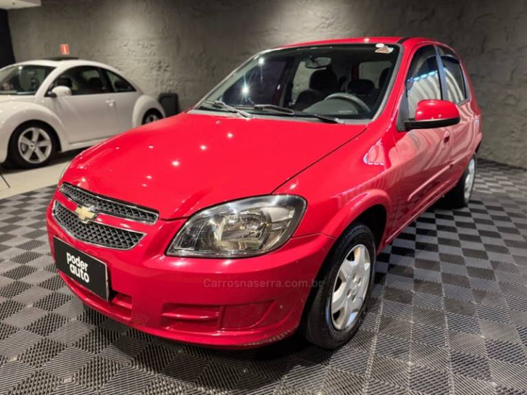 CHEVROLET - CELTA - 2014/2014 - Vermelha - R$ 35.900,00