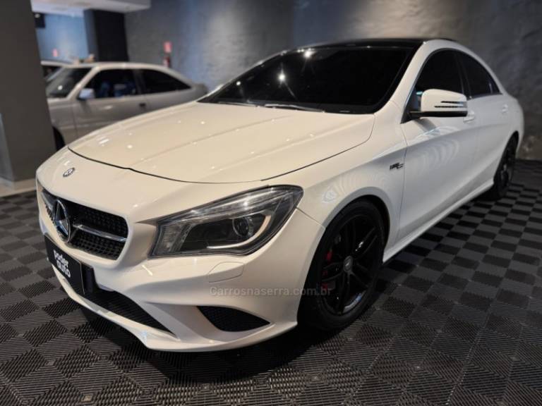 MERCEDES-BENZ - CLA 200 - 2014/2014 - Branca - R$ 98.900,00