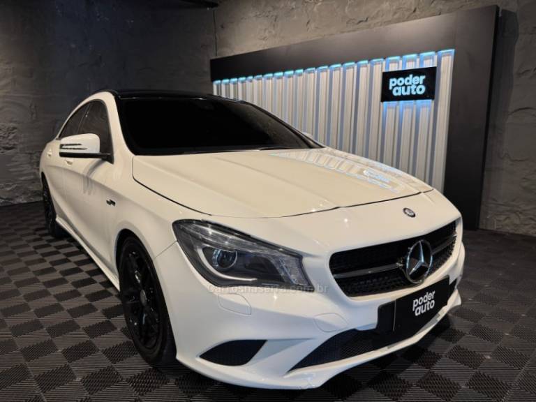 MERCEDES-BENZ - CLA 200 - 2014/2014 - Branca - R$ 98.900,00