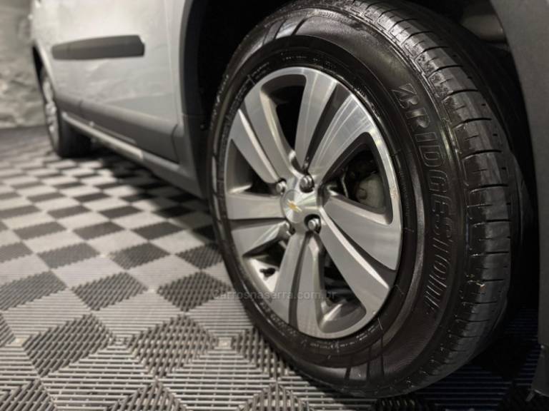 CHEVROLET - SPIN - 2020/2020 - Prata - R$ 78.900,00