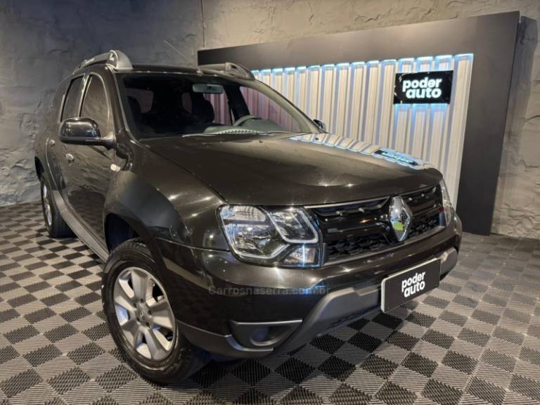 RENAULT - DUSTER - 2018/2018 - Preta - R$ 68.900,00