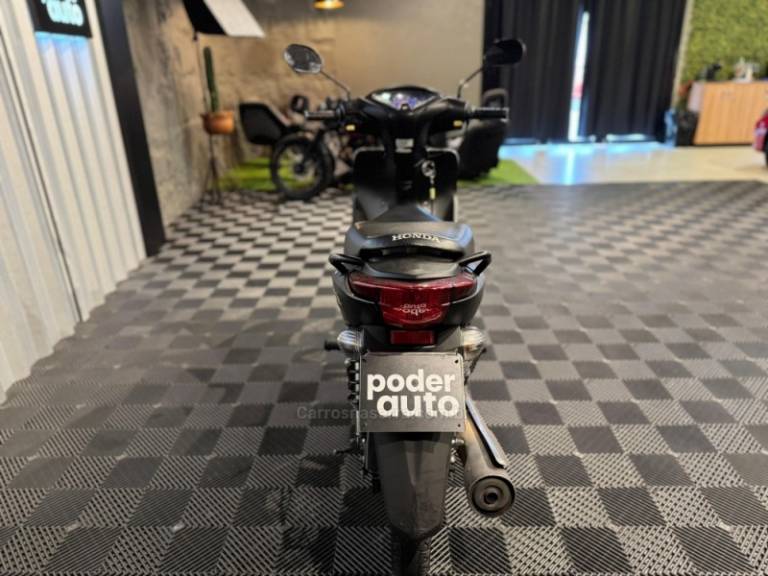 HONDA - BIZ 125 - 2012/2012 - Preta - R$ 11.300,00