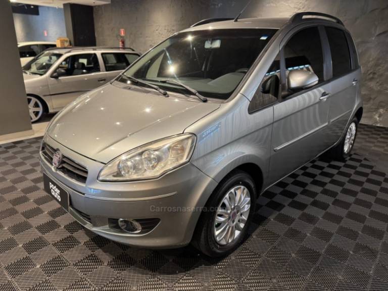 FIAT - IDEA - 2011/2011 - Prata - R$ 34.900,00