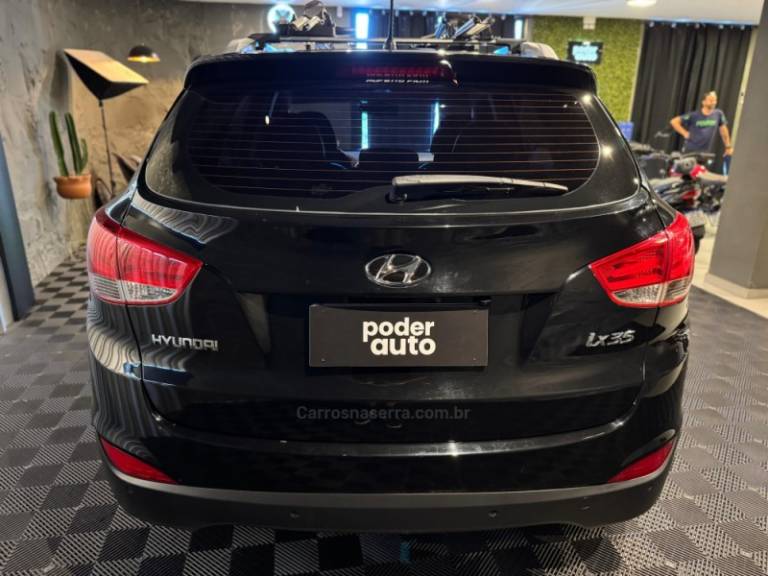HYUNDAI - IX35 - 2011/2011 - Preta - R$ 67.900,00
