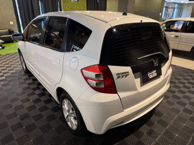 HONDA - FIT - 2013/2013 - Branca - R$ 48.900,00