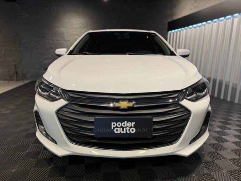 CHEVROLET - ONIX - 2020/2020 - Branca - R$ 74.900,00