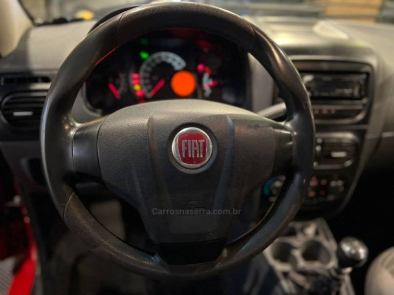 FIAT - STRADA - 2015/2015 - Vermelha - R$ 47.900,00