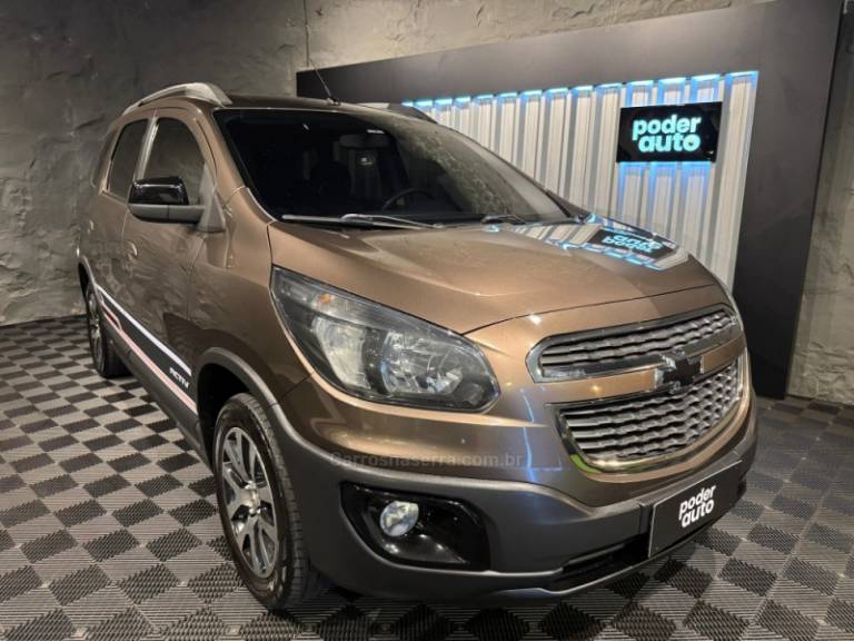 CHEVROLET - SPIN - 2016/2016 - Marrom - R$ 50.900,00