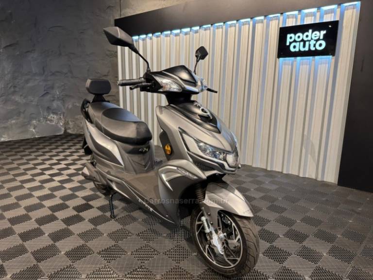 VENTANE MOTORS - VTX - 2023/2023 - Cinza - R$ 12.900,00