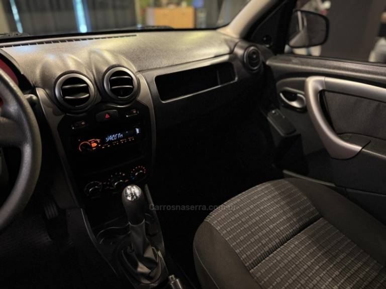 RENAULT - SANDERO - 2012/2012 - Prata - R$ 33.900,00