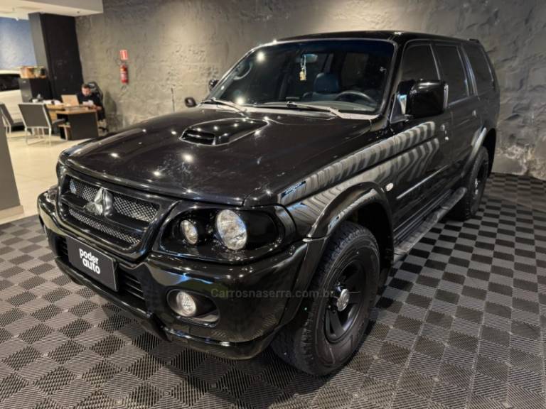 MITSUBISHI - PAJERO SPORT - 2005/2005 - Preta - R$ 65.900,00