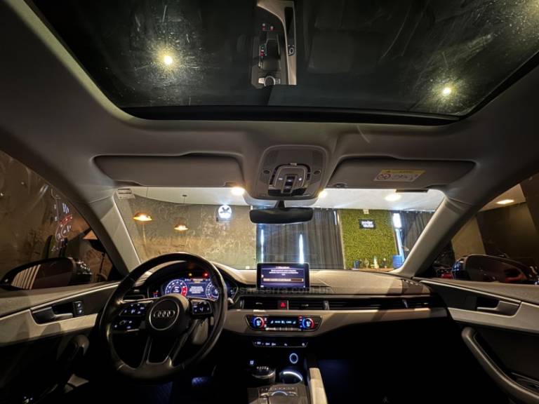 AUDI - A5 - 2019/2019 - Branca - R$ 177.900,00