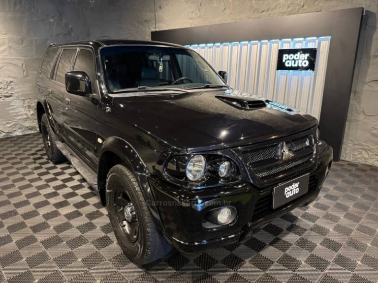 MITSUBISHI - PAJERO SPORT - 2005/2005 - Preta - R$ 65.900,00