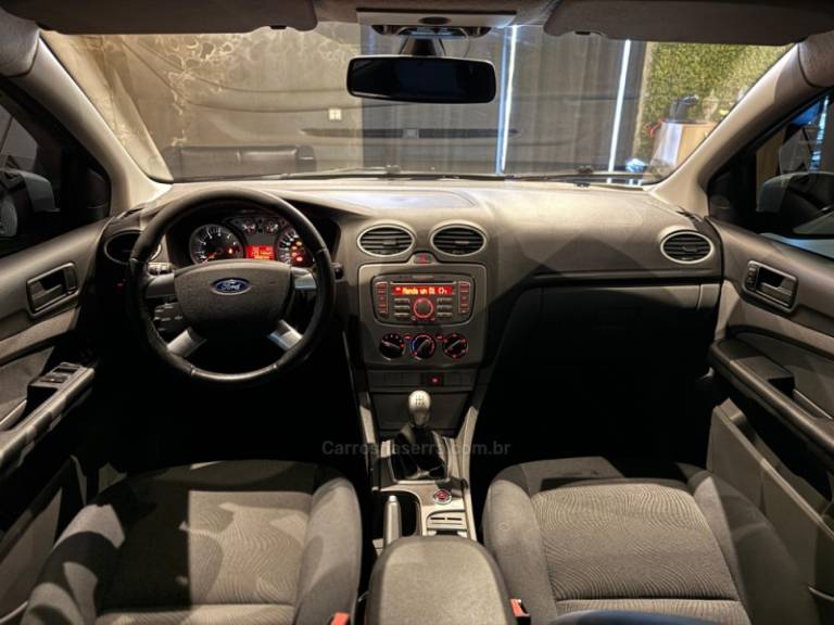 FORD - FOCUS - 2012/2012 - Prata - R$ 42.900,00