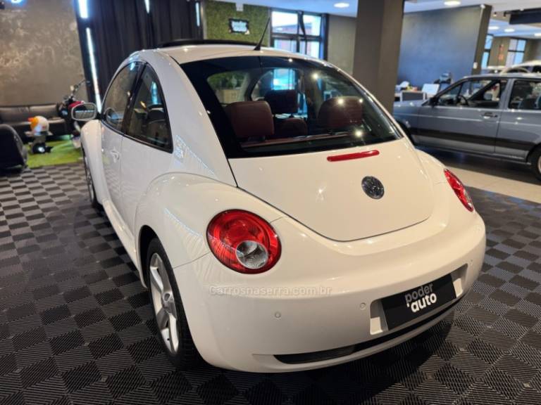 VOLKSWAGEN - NEW BEETLE - 2009/2009 - Branca - R$ 49.900,00