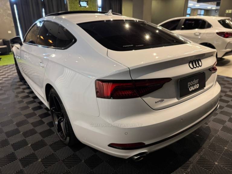AUDI - A5 - 2019/2019 - Branca - R$ 177.900,00