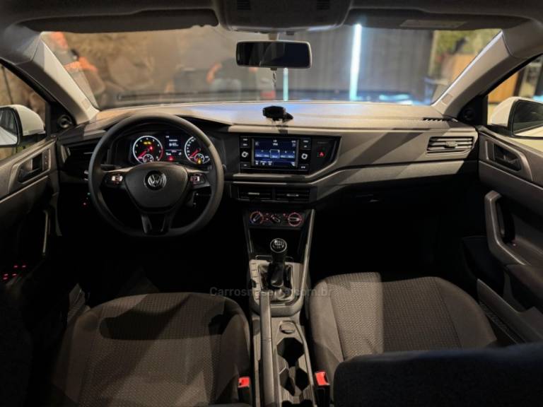 VOLKSWAGEN - POLO - 2021/2021 - Branca - R$ 68.900,00
