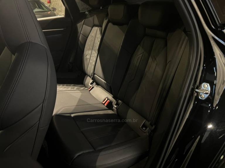 AUDI - A3 - 2022/2022 - Preta - R$ 219.900,00